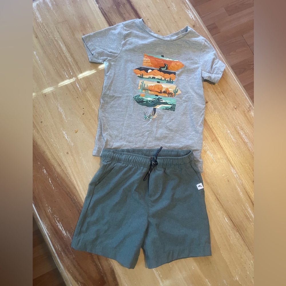4T boys Tommy Bahama shorts and t shirt set. Practically new.
